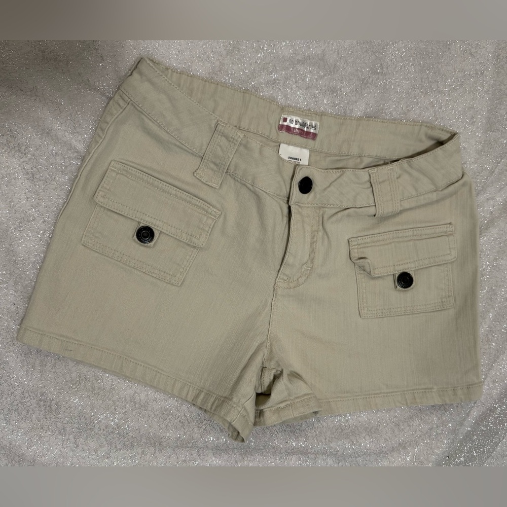 No Boundaries khaki shorts